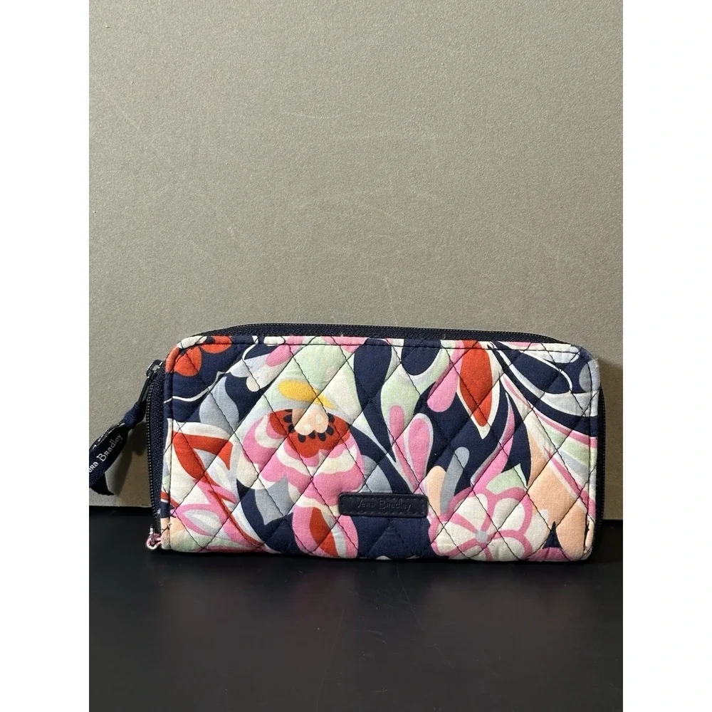 Vera Bradley Paisley Zip Around Wristlet Card Wallet